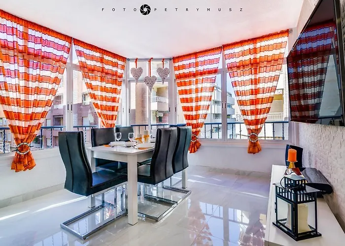 Edificio Urizaga * Τορεβιέχα